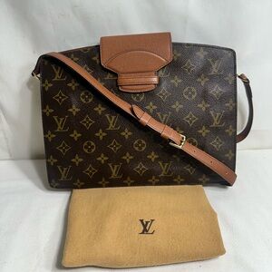 Louis Vuitton Shoulder Bag